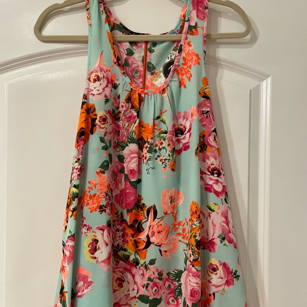 Floral tank